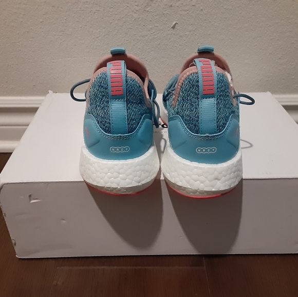 Puma - Picture 4 of 5